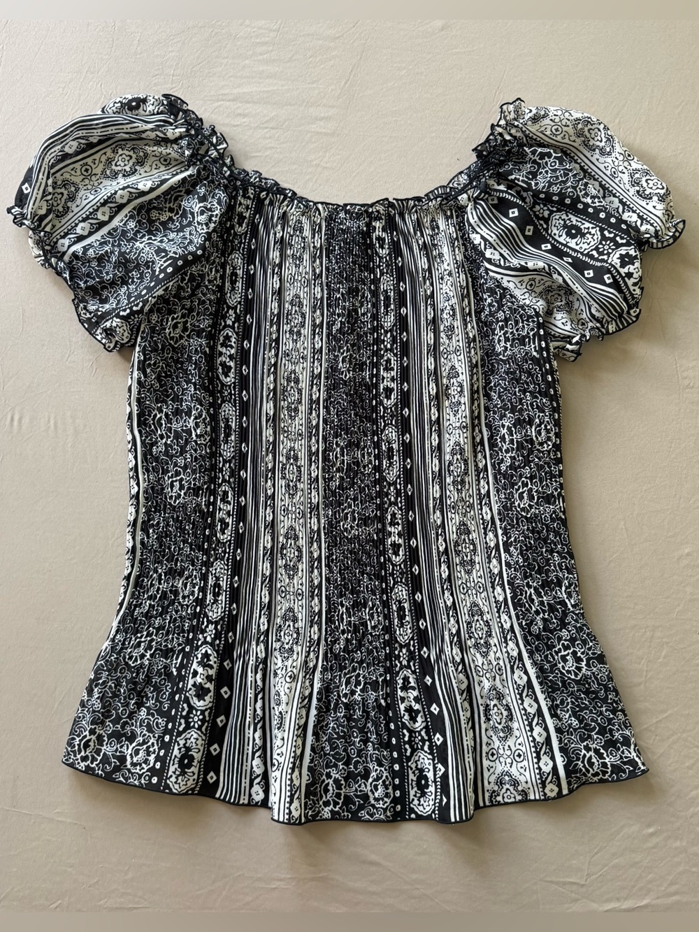 Vintage Jennifer Lloyd paisley geometric print smocked boho peasant blouse